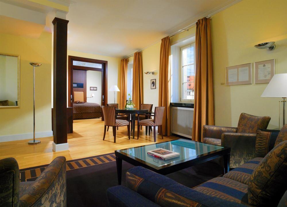 Hotel Elephant Weimar, Autograph Collection Bagian luar foto Suite at the Hotel de France
