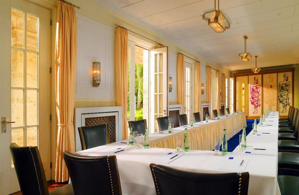 Hotel Elephant Weimar, Autograph Collection Bagian luar foto The Long Room