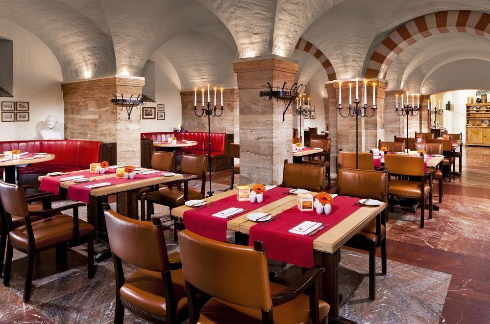 Hotel Elephant Weimar, Autograph Collection Bagian luar foto The restaurant