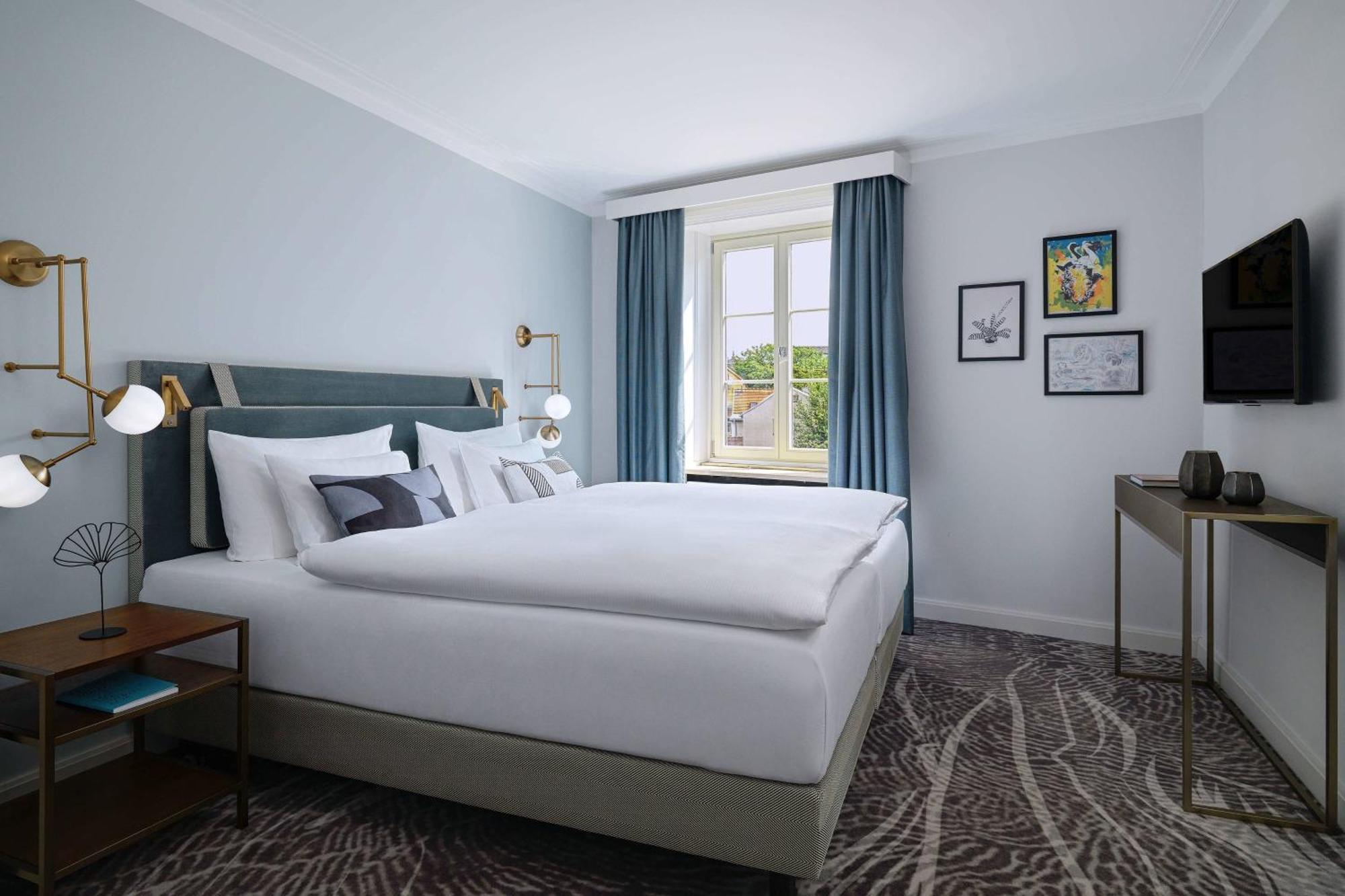 Hotel Elephant Weimar, Autograph Collection Bagian luar foto A room at the hotel