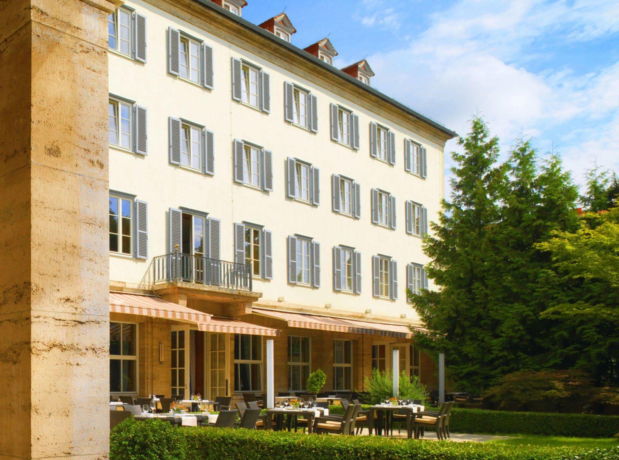 Hotel Elephant Weimar, Autograph Collection Bagian luar foto The Hotel de Ligne